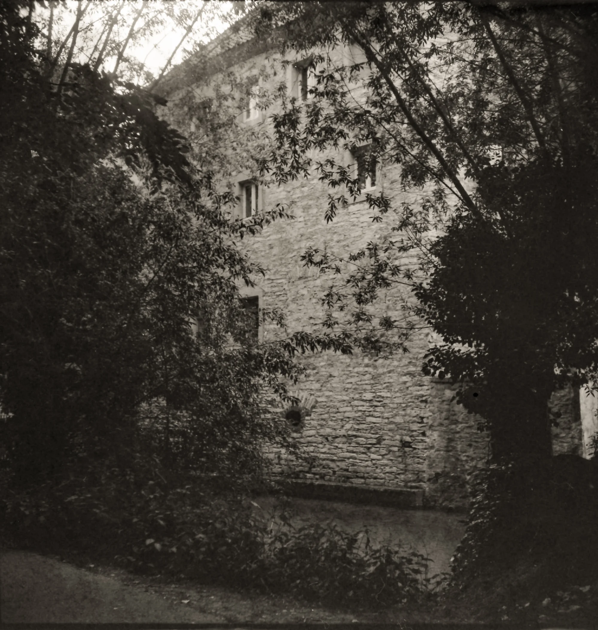 Menneisyyden tunnelmaa metsästämässä, osa 2